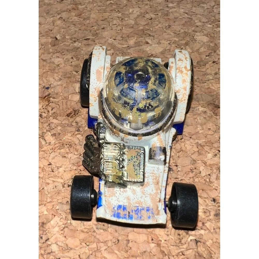 Hot‎ Wheels R2-D2 Star Wars Character Car 1:64 White Blue Good Weathered CGW37